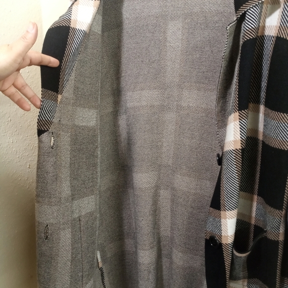 Absolutely Famous Black and Tan Plaid Blazer - Picture 3 of 9